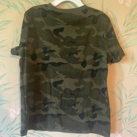 Boys old navy camo tee - Picture 3 of 3